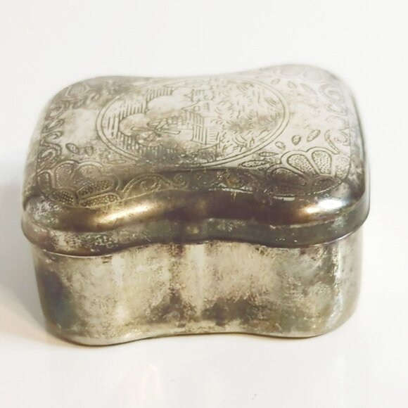 Vintage Silver Plate Trinket Pill Box Engraved with Windmill Dutch Scene - Picture 4 of 7